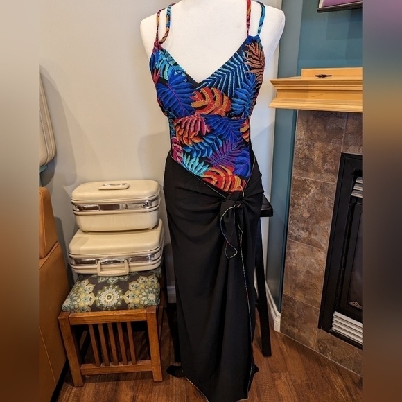 Krista Other - Bathing Suit & sarong Woman's Size 12 & Butterfly Rainbow edge up cover